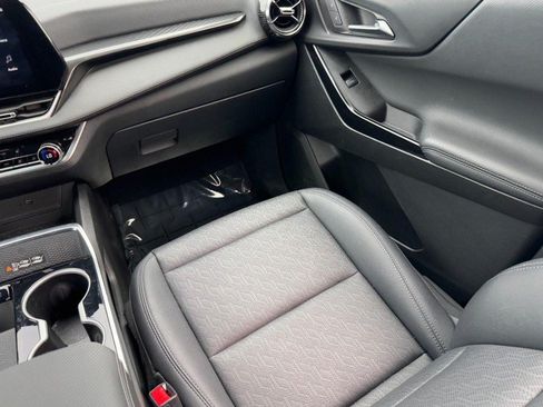Used 2025 Chevrolet Equinox LT w/ Convenience Package II FWD image 15