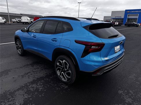 New 2026 Chevrolet Trax RS w/ Driver Confidence Package FWD image 4