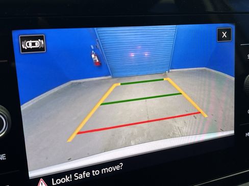 New 2026 Volkswagen Taos SE image 19