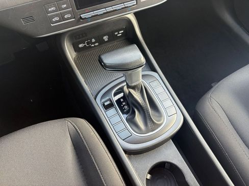 Used 2025 Hyundai Kona SEL image 41