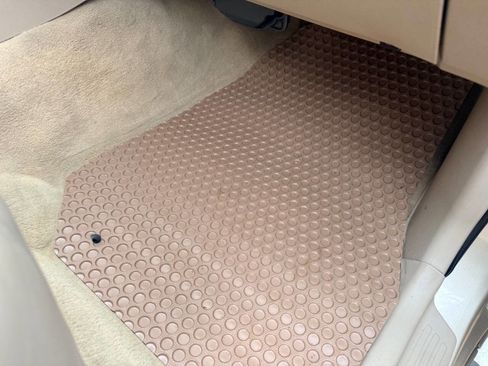 Used 2001 Lexus LX 470 4WD image 38