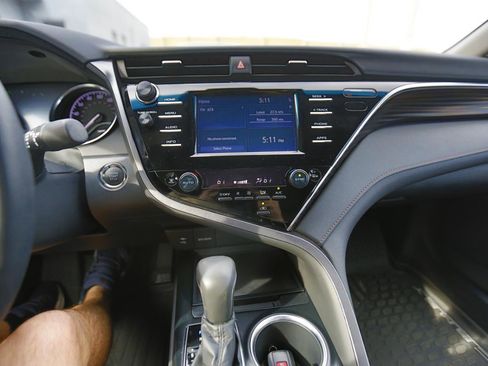Used 2018 Toyota Camry XLE w/ Driver Assist Package FWD image 10