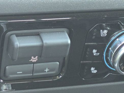 Used 2023 GMC Sierra 1500 SLT w/ SLT Premium Plus Package image 26