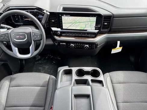 New 2026 GMC Sierra 1500 SLE w/ Preferred Package image 15