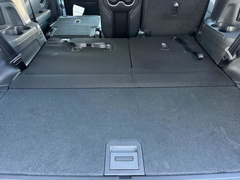 New 2025 Honda Pilot Touring image 18