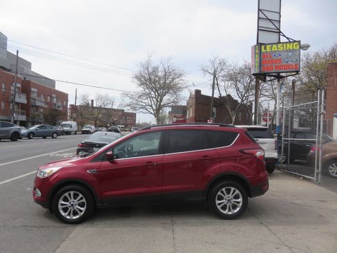 Used 2018 Ford Escape SEL AWD/4WD image 7