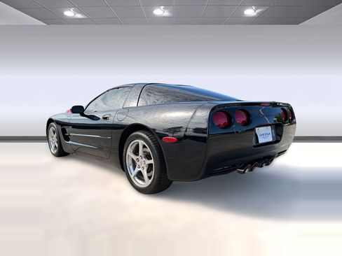 Used 2001 Chevrolet Corvette Coupe w/ Preferred Equipment Group2 image 3