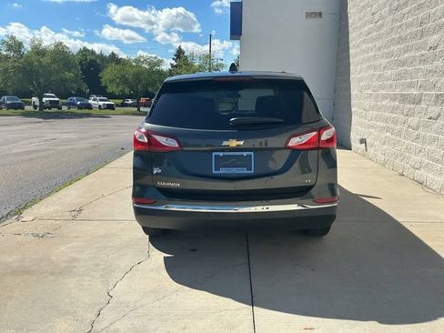 Used 2019 Chevrolet Equinox LT w/ Driver Convenience Package FWD image 9