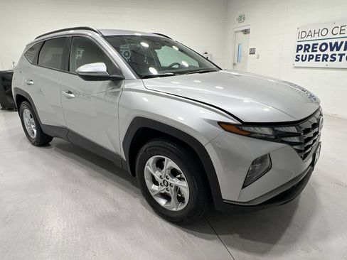 Used 2023 Hyundai Tucson SEL AWD/4WD image 2
