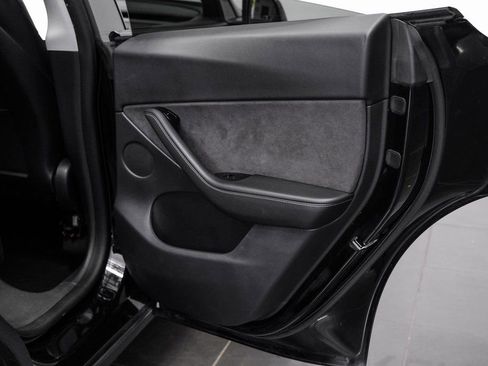 Used 2020 Tesla Model Y Long Range AWD/4WD image 45