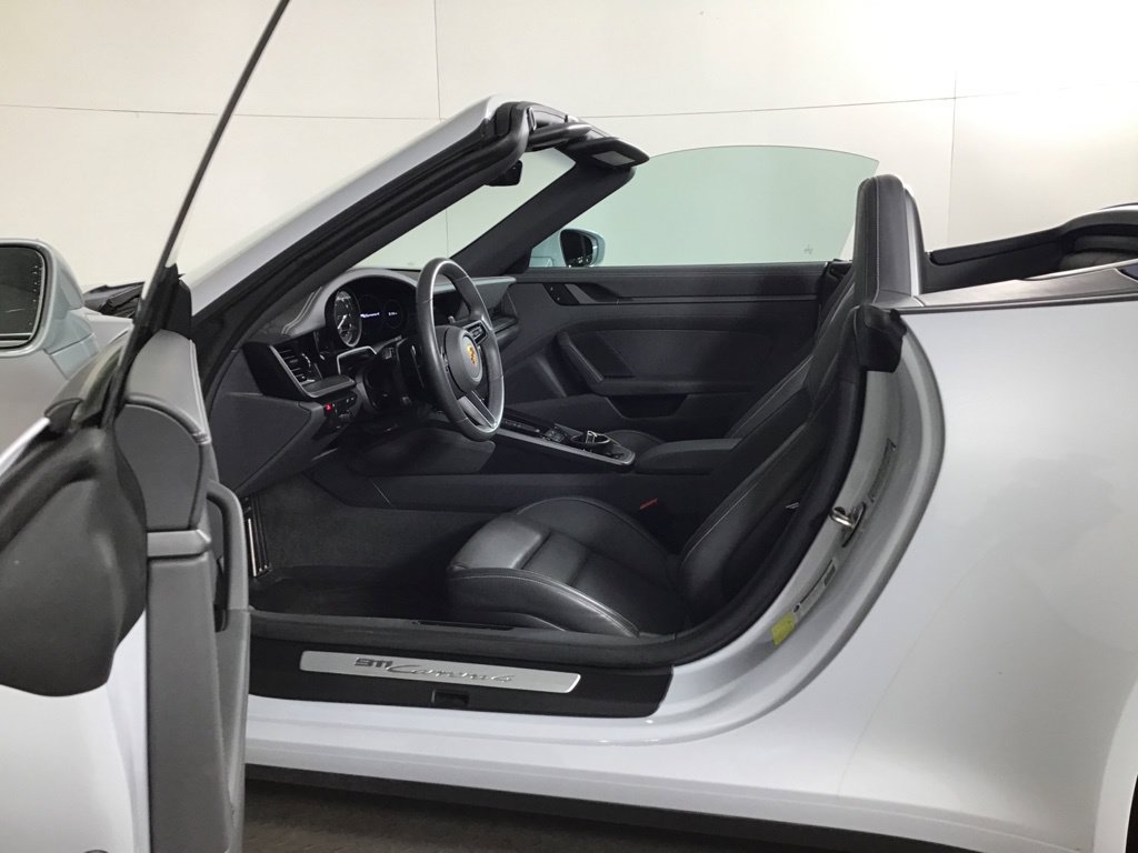Certified 2023 Porsche 911 Carrera 4 AWD/4WD image 5