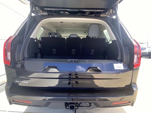 New 2026 Ford Expedition Active RWD image 7