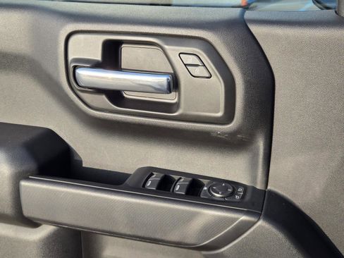 Used 2024 Chevrolet Silverado 1500 Custom image 18