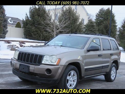 Used 2006 Jeep Grand Cherokee Laredo image 1