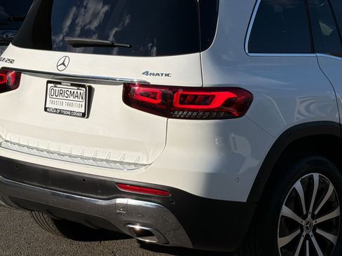 Used 2022 Mercedes-Benz GLB 250 4MATIC image 7