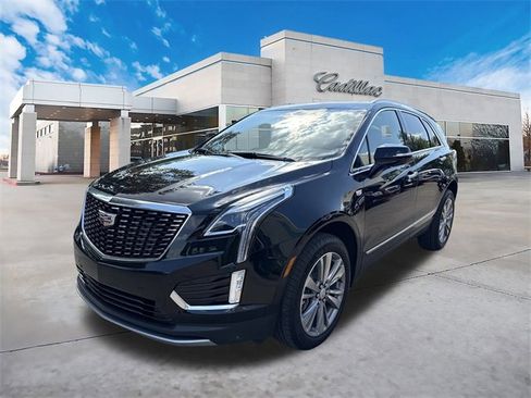 Certified 2025 Cadillac XT5 Premium Luxury image 7