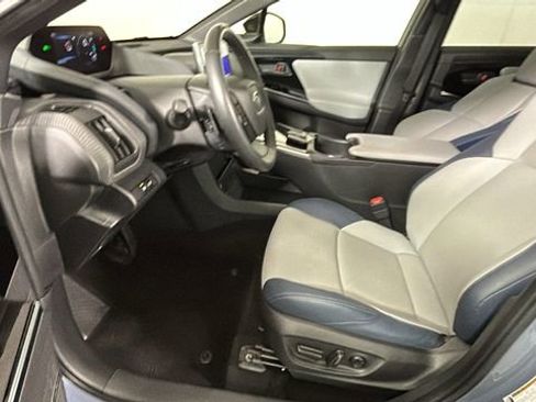 Used 2023 Subaru Solterra AWD image 12