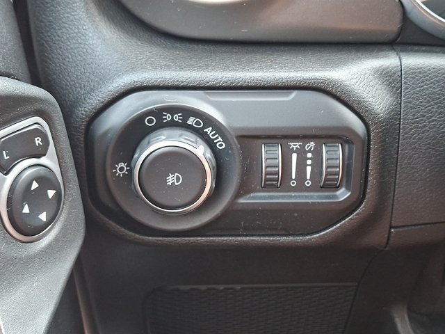 Certified 2018 Jeep Wrangler Unlimited Sport S AWD/4WD image 30