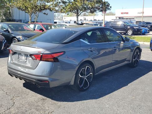 Certified 2025 Nissan Altima 2.5 SR image 4