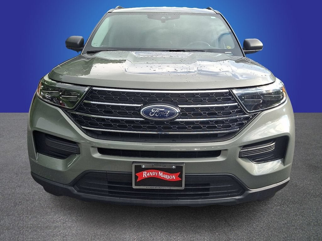 Used 2020 Ford Explorer XLT AWD/4WD image 2