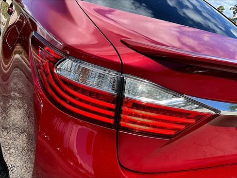 Used 2013 Lexus ES 350 w/ Luxury Pkg image 29