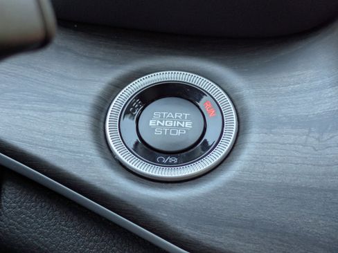 New 2025 Jeep Grand Cherokee L Limited w/ Black Appearance Package image 31