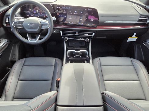 New 2026 Chevrolet Traverse Z71 w/ Driver Confidence Package AWD/4WD image 8