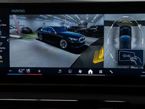 Used 2025 BMW 540i xDrive image 23