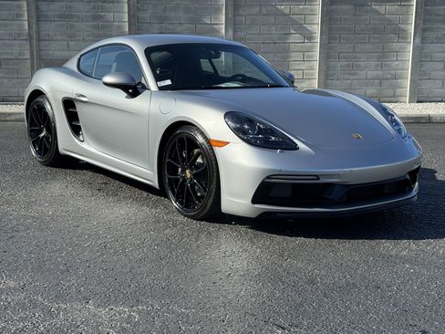 New 2025 Porsche 718 Cayman image 8