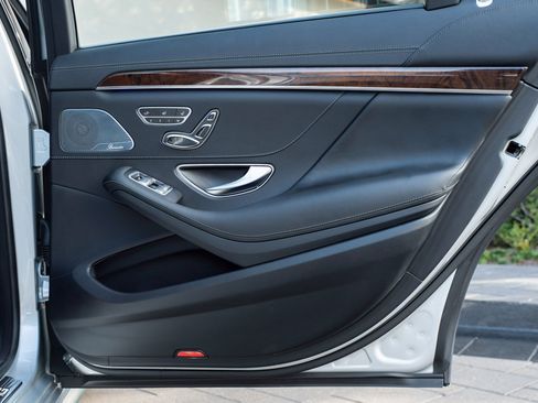 Used 2014 Mercedes-Benz S 63 AMG S 63 AMG image 30