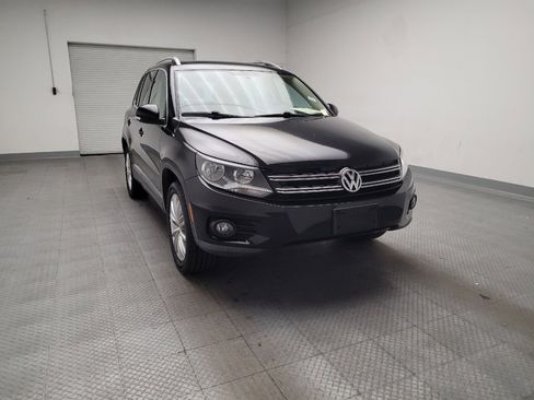 Used 2015 Volkswagen Tiguan SE image 14