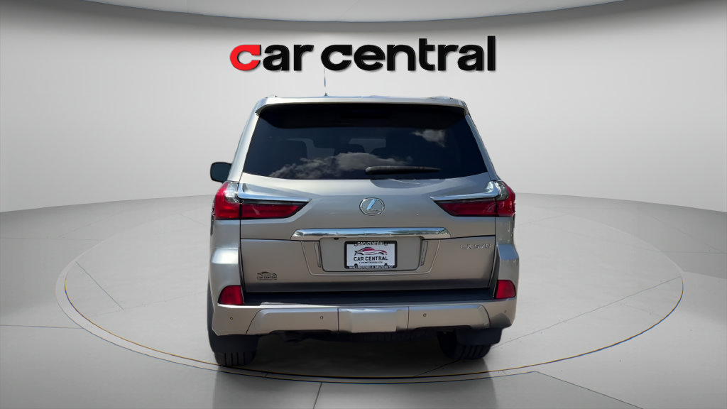 Used 2018 Lexus LX 570 4WD w/ Luxury Package image 4