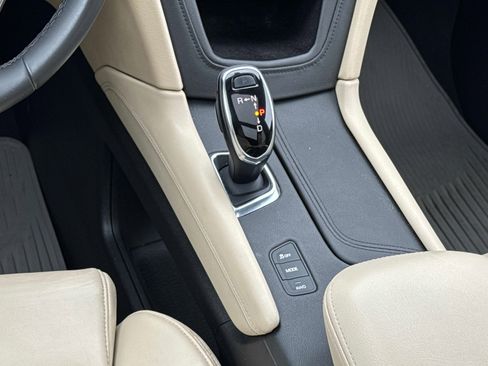 Used 2017 Cadillac XT5 Luxury image 5