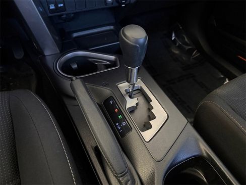 Used 2018 Toyota RAV4 XLE image 27