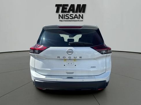 Certified 2025 Nissan Rogue SV AWD/4WD image 5