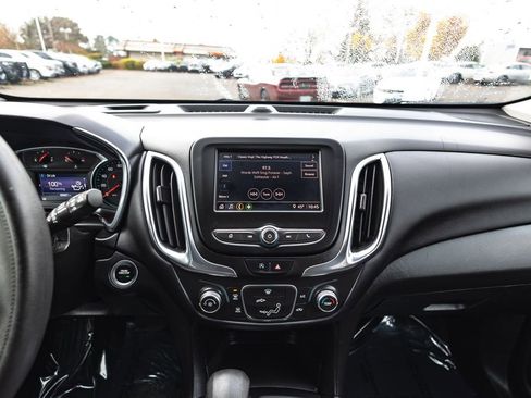 Used 2022 Chevrolet Equinox LT image 18