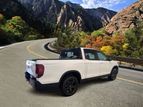 Used 2023 Honda Ridgeline Black Edition image 6