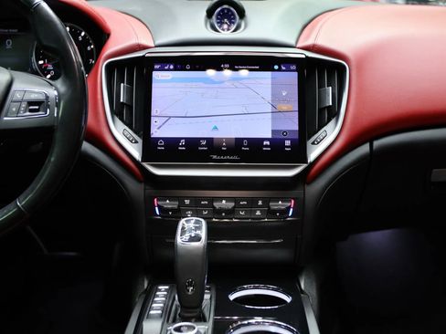 Used 2021 Maserati Ghibli GranLusso image 36