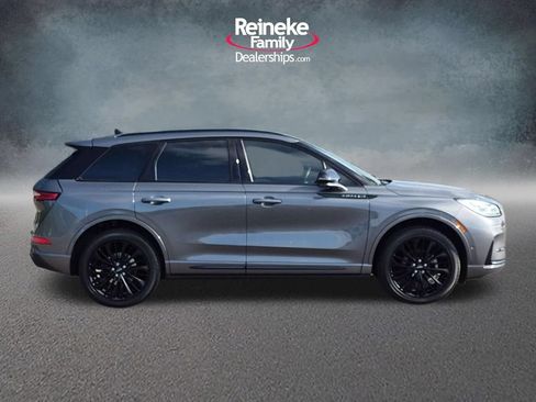 Used 2023 Lincoln Corsair Reserve w/ Equipment Group 202A AWD/4WD image 4