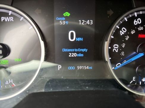 Used 2020 Toyota RAV4 XLE w/ Convenience Package AWD/4WD image 17
