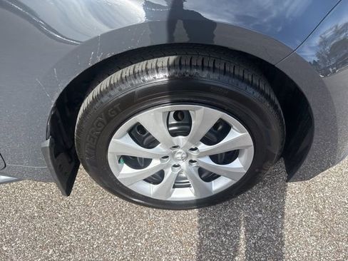 Used 2025 Toyota Corolla LE image 13