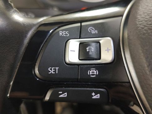 Used 2021 Volkswagen Tiguan SE R-Line w/ 3rd Row Seat Package image 11