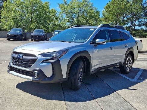 New 2025 Subaru Outback Touring w/ Popular Package #2 image 10