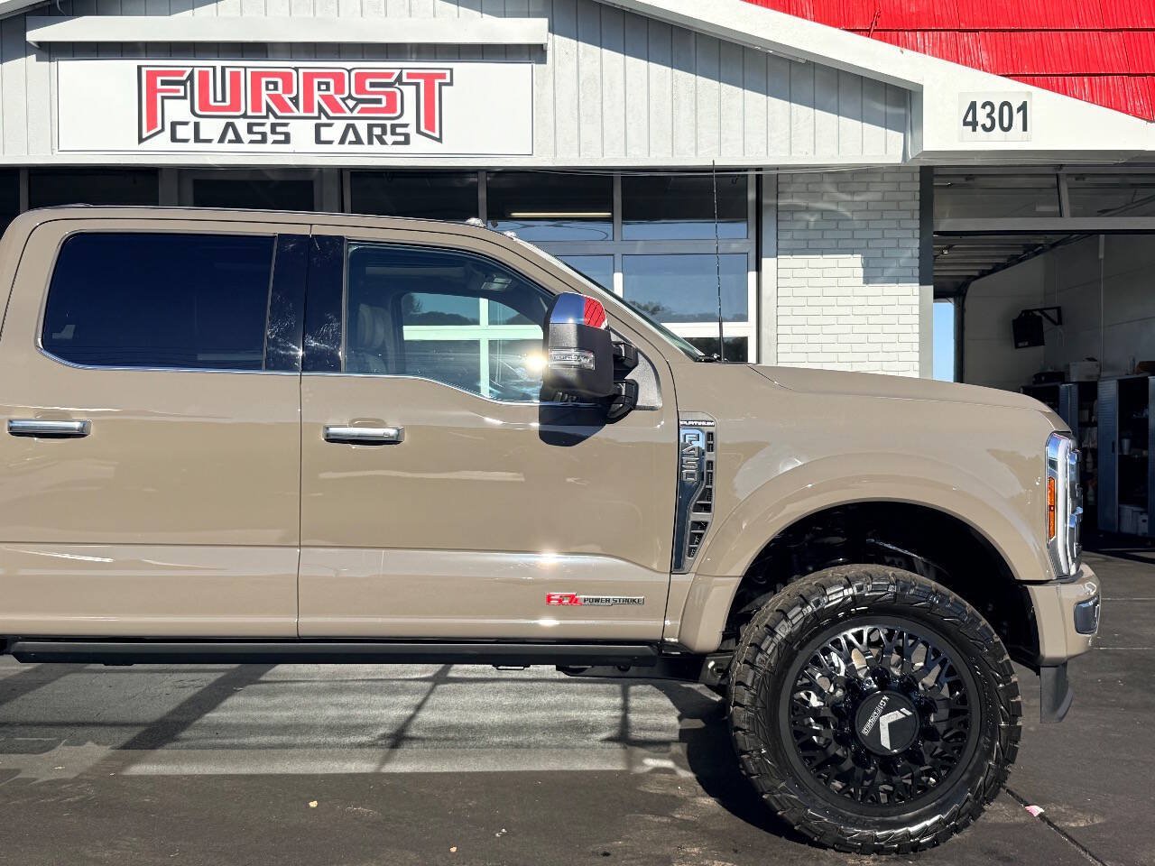 Used 2027 Ford F450 Platinum w/ Platinum Plus Package AWD/4WD image 9