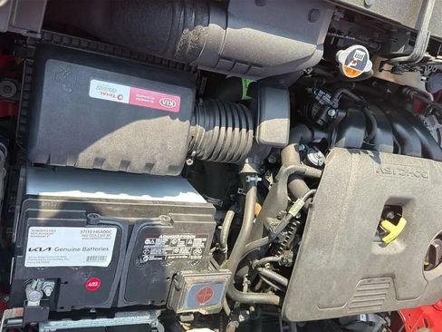 Used 2020 Kia Soul S FWD image 23