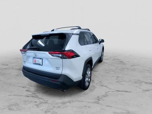 Certified 2021 Toyota RAV4 XLE Premium AWD/4WD image 9