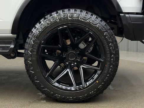 Used 2026 Ford Bronco Heritage Edition AWD/4WD image 12