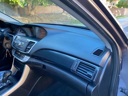 Used 2015 Honda Accord Sport image 44