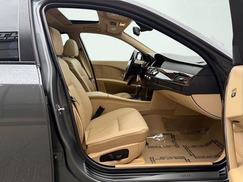 Used 2005 BMW 545i Sedan RWD image 34
