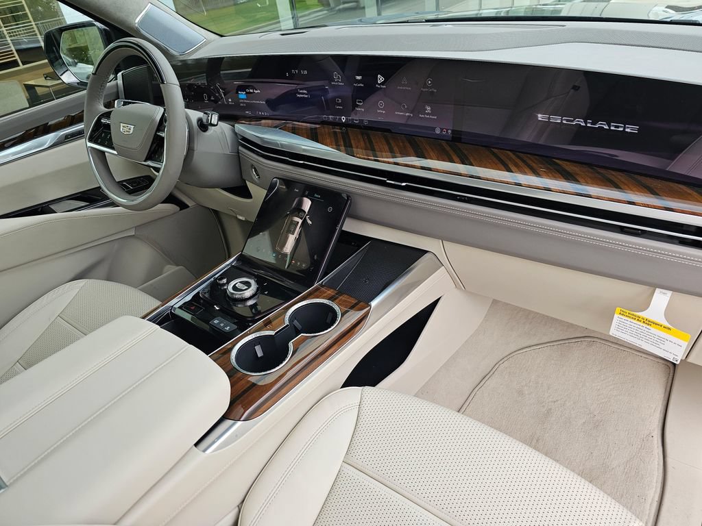 New 2026 Cadillac Escalade ESV Platinum Sport AWD/4WD image 10